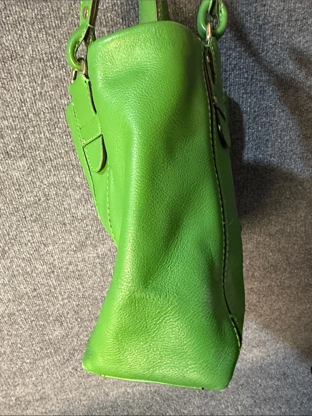 Vintage Kate Spade Green Leather Shoulder Bag with Contrast Trim Excellent!